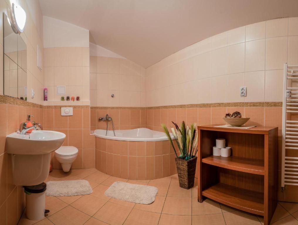 Apartments Sofia Plus Liptovský Mikuláš Eksteriør bilde